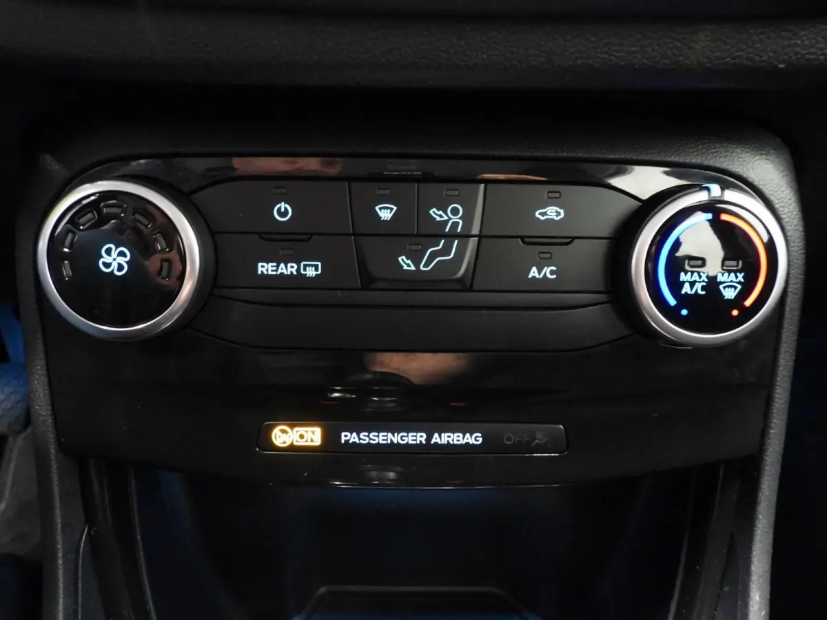 1.0 EcoBoost Titanium NAVI/AIRCO/CRUISE/LED/17"LMV!
