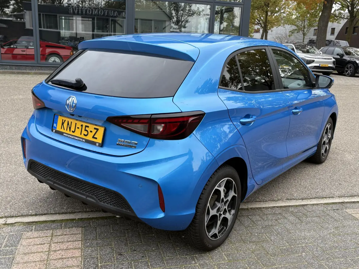 1.5 Hybrid+ Luxury ONDERHOUD GEHAD BIJ DEALER, DIRECT LEVERBAAR | 7 JAAR MG FABRIEKS GARANTIE TM 02-2032 | STOEL + STUURVERWARMING | 360 CAMERA | ADAP. CRUISE | DODE HOEK | KEYLESS | APPLE C