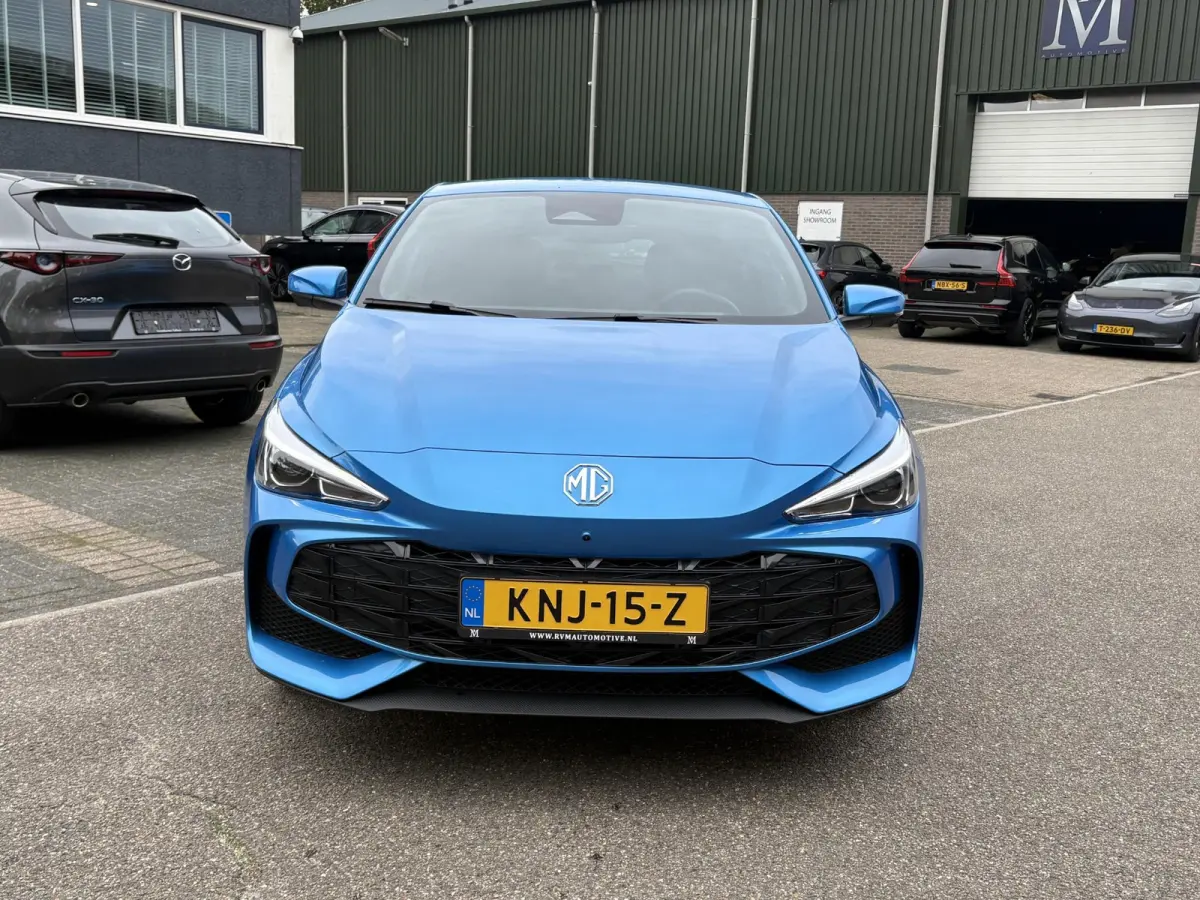 1.5 Hybrid+ Luxury ONDERHOUD GEHAD BIJ DEALER, DIRECT LEVERBAAR | 7 JAAR MG FABRIEKS GARANTIE TM 02-2032 | STOEL + STUURVERWARMING | 360 CAMERA | ADAP. CRUISE | DODE HOEK | KEYLESS | APPLE C