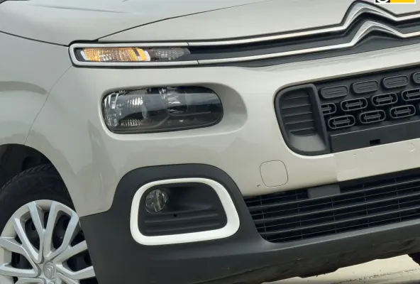 1.2 PureTech Feel So Good - Sable Metallic - Parkeercamera/Cruise/Carplay/Navigatie