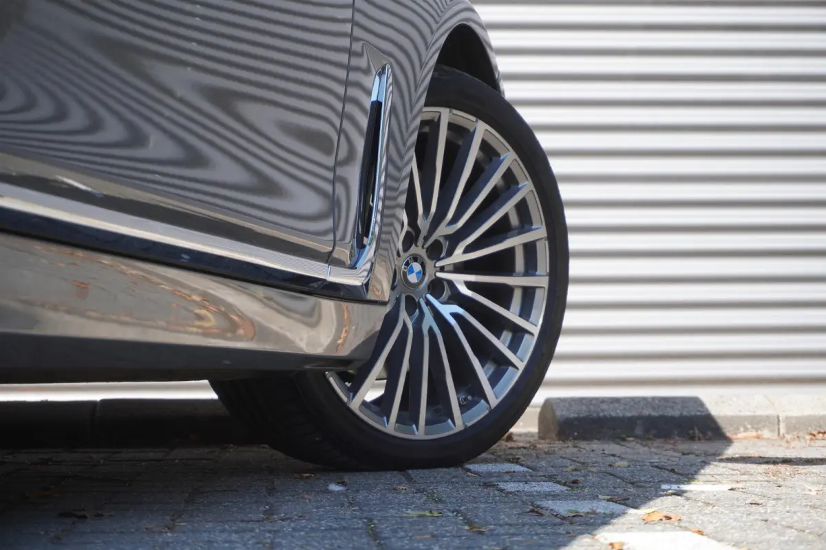 Limousine 745Le xDrive | High Executive | Integral Active Steering | BMW Personal CoPilot Pack | Soft-Close | Driving Assistant Professional | SoH 76% | Harman Kardon Surround Sound Systeem
