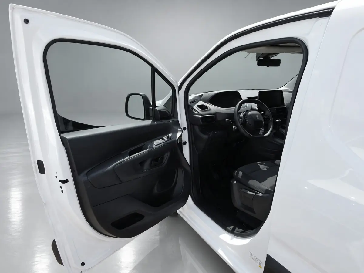 1.2 PureTech Pro BENZINE AIRCO NAVI CRUISE CONTROL PDC SCHUIFDEUR
