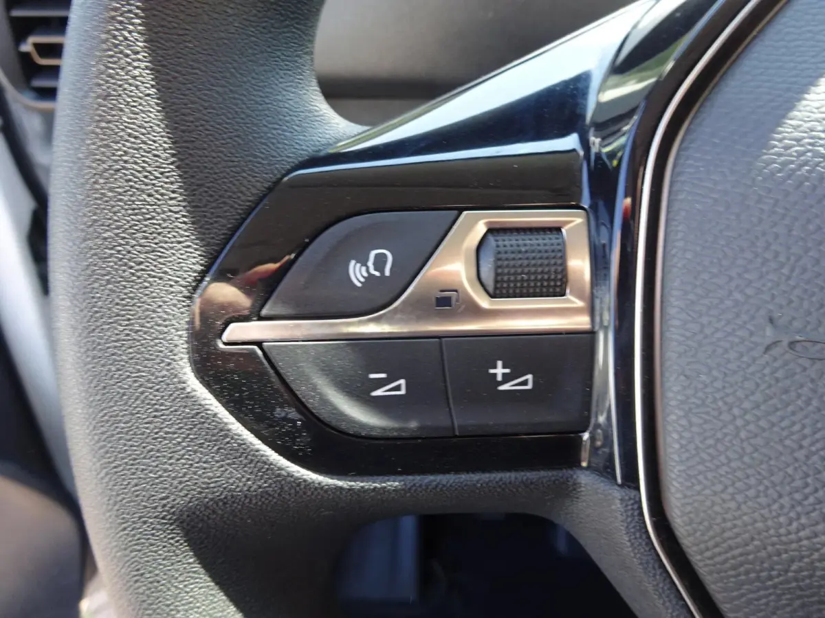1.2 PureTech Pro BENZINE AIRCO NAVI CRUISE CONTROL PDC SCHUIFDEUR
