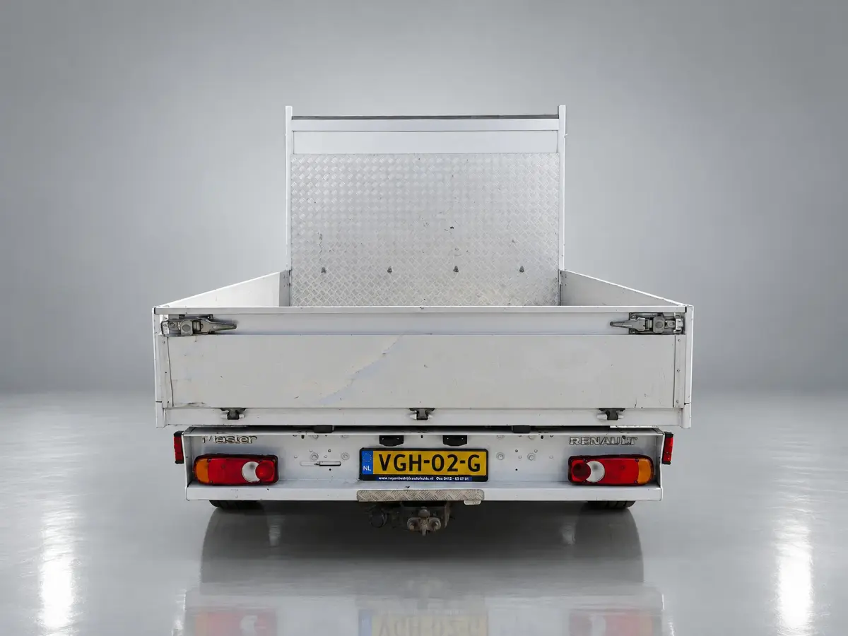 T35 2.3 dCi 145 L4 DL DUBBELE CABINE OPEN LAADBAK