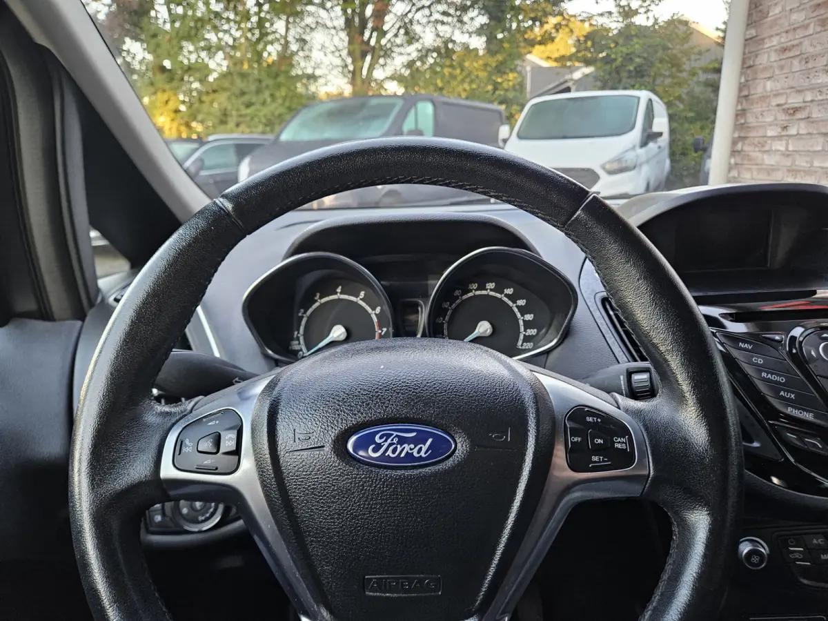 1.0 EcoBoost Titanium NAP! Airco! Cruise Control! Camera! Navigatie! Nette Auto!