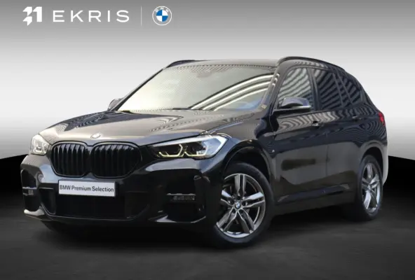 sDrive18i | High Executive | M Sportpakket | Head-Up | Trekhaak | Hi-Fi | Apple Carplay Voorbereiding | Parking Pack | Elektr. Achterklep | 18'' LMV