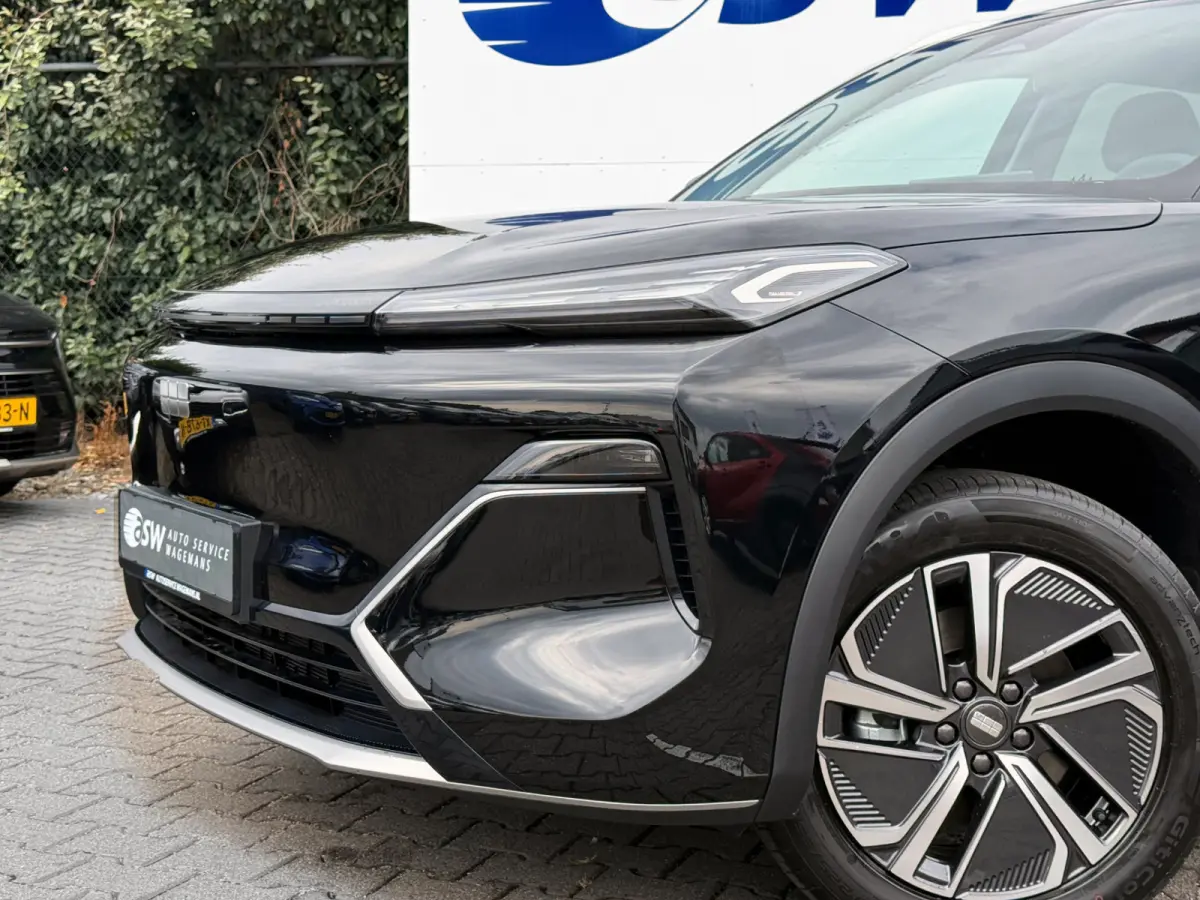 1.5 Pro PHEV | 83 km Elektrisch | 8 jaar Garantie | 360 Camera | Geely Specialist