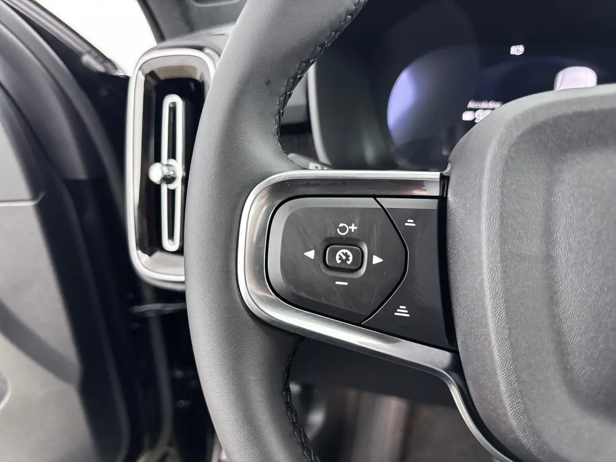 Single Motor Plus Black Edition Europa 70 kWh | 20" | Elektr. verst. Stoelen | Harman Kardon | Panoramadak | Adaptieve Cruise | BLIS | Stoel/Stuurverwarming | Warmtepomp