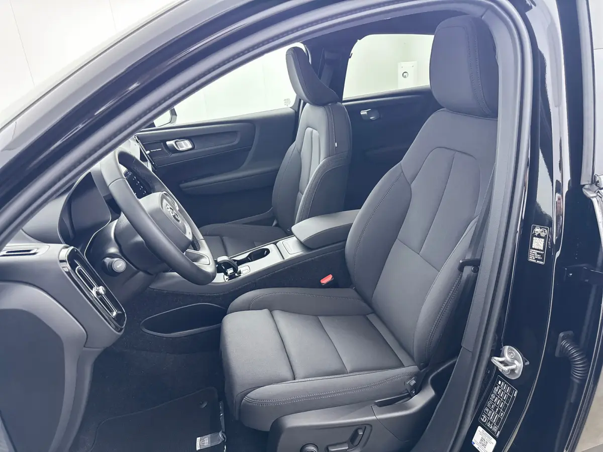 Single Motor Plus Black Edition Europa 70 kWh | 20" | Elektr. verst. Stoelen | Harman Kardon | Panoramadak | Adaptieve Cruise | BLIS | Stoel/Stuurverwarming | Warmtepomp