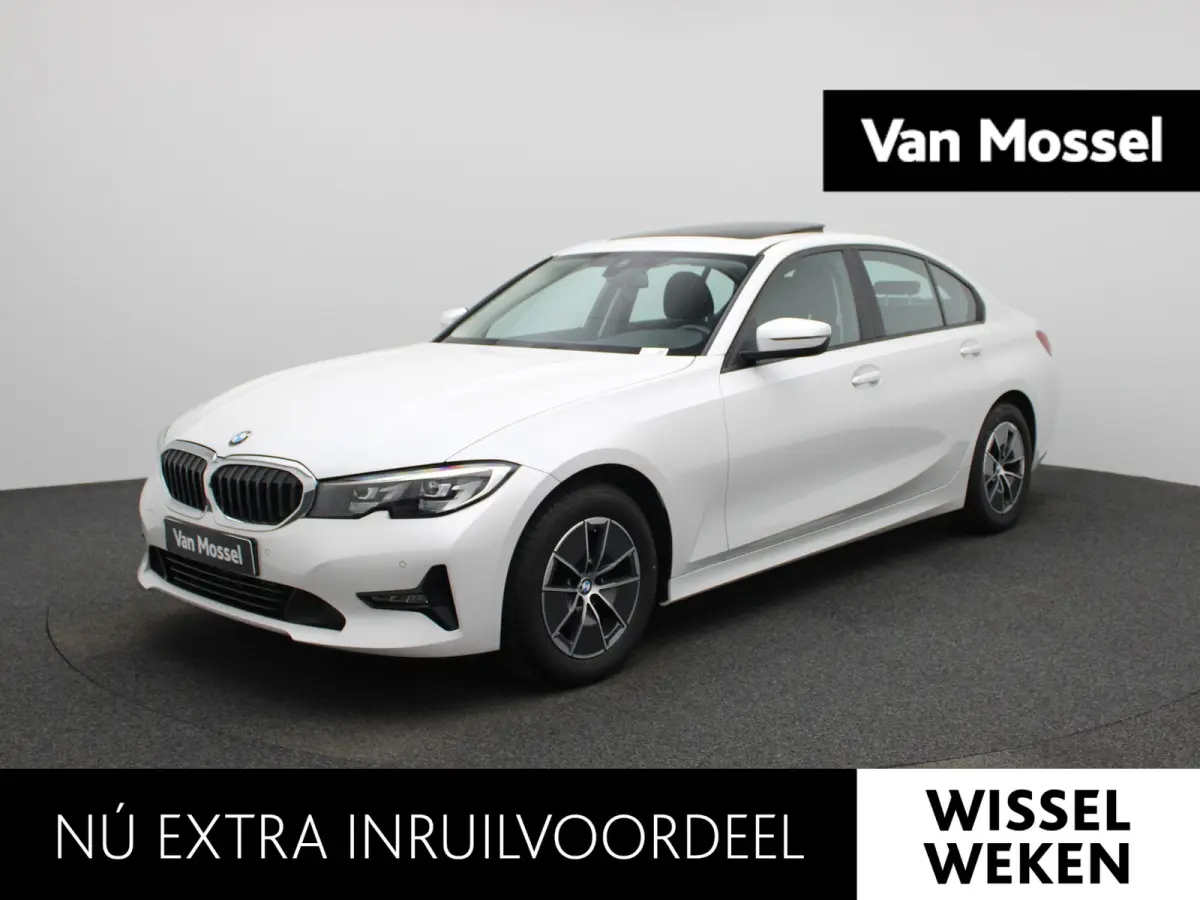 318i Executive | SCHUIFDAK | NAVIGATIE | PARKEERSENSOREN | CLIMATE CONTROL | LMV | LED | CRUISE CONTROL |