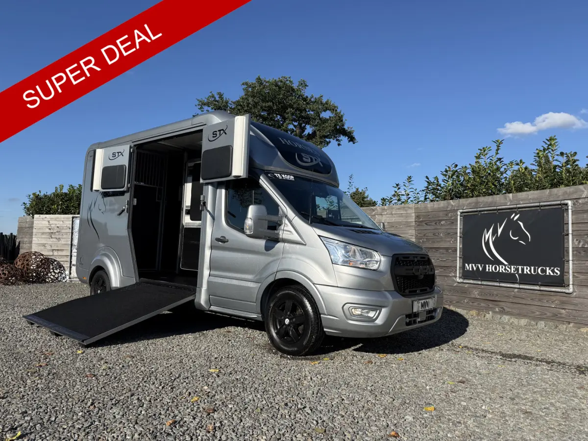 | HORSETRUCK | STX | STALLION 2XL | 2022 | AUTOMATIC | EURO 6 | HENGST | 117.907KM | 2-SEAT | L3 | 160PK | LUXE | BELGISCH KENTEKEN