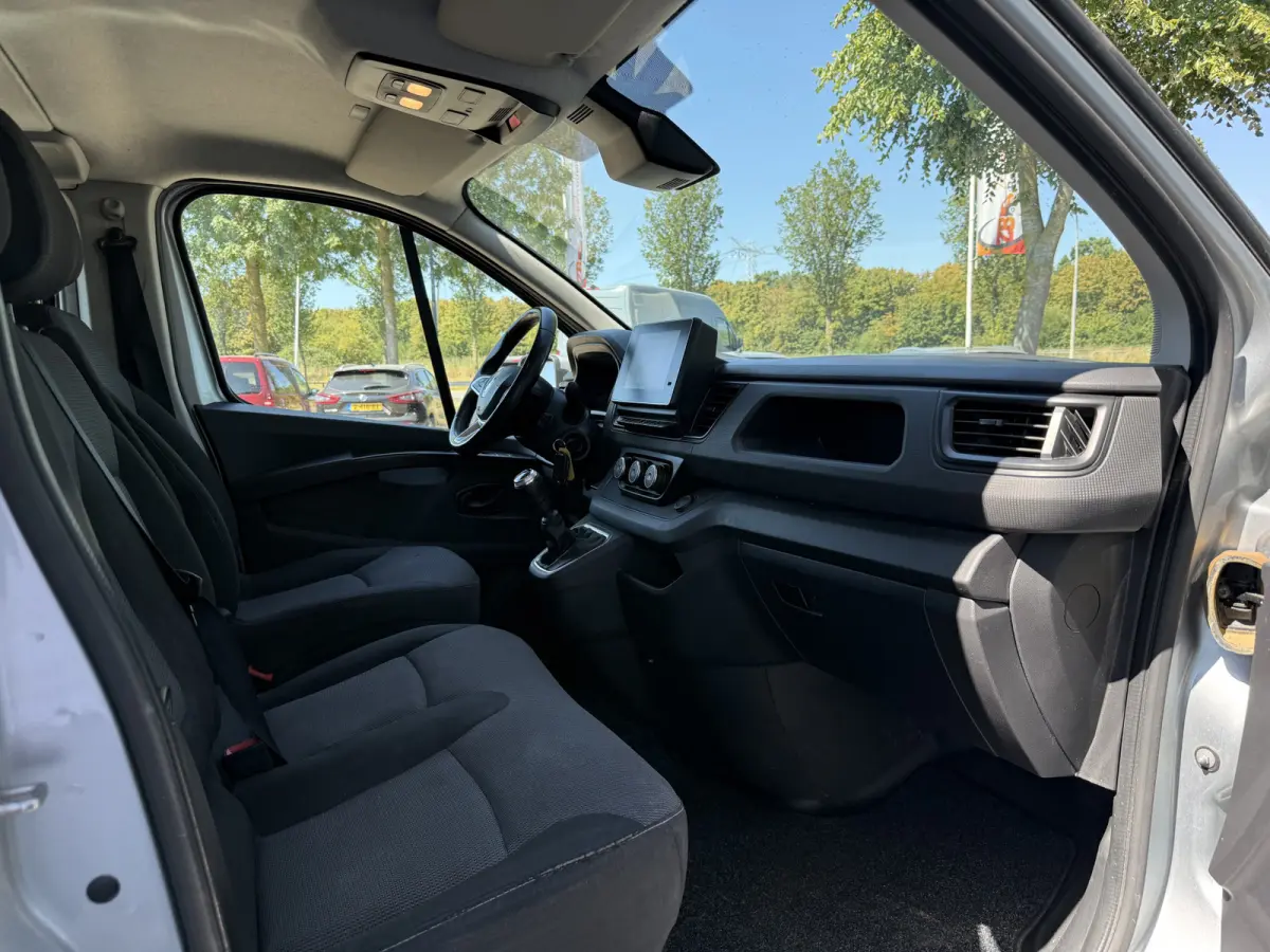 2.0 dCi 130 T29 L2H1 DC 6 Pers. Work Edition | Navi | Carplay | PDC | LED