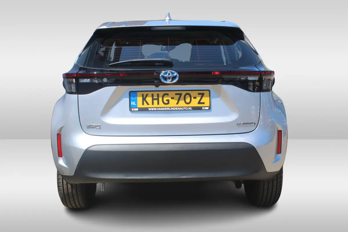 1.5 Hybrid Active l Adaptief Cruise Control l Lane Assist l Achteruitrijcamera l Climate control l Apple carplay/ android auto l Elektrisch inklapbare buitenspiegels l Verwarmbare Spiegels