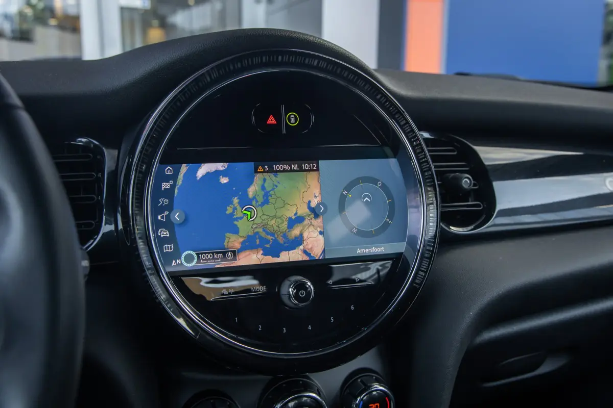 Camden Edition 33 kWh | Apple Carplay/Android Auto | Parkeersensoren | FULL Led | Navi | Lederen Bekleding | Afwijkende dakkleur | Airco (automatisch) | Apple Carplay/Android Auto|telefoonin