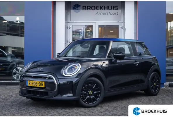 Camden Edition 33 kWh | Apple Carplay/Android Auto | Parkeersensoren | FULL Led | Navi | Lederen Bekleding | Afwijkende dakkleur | Airco (automatisch) | Apple Carplay/Android Auto|telefoonin