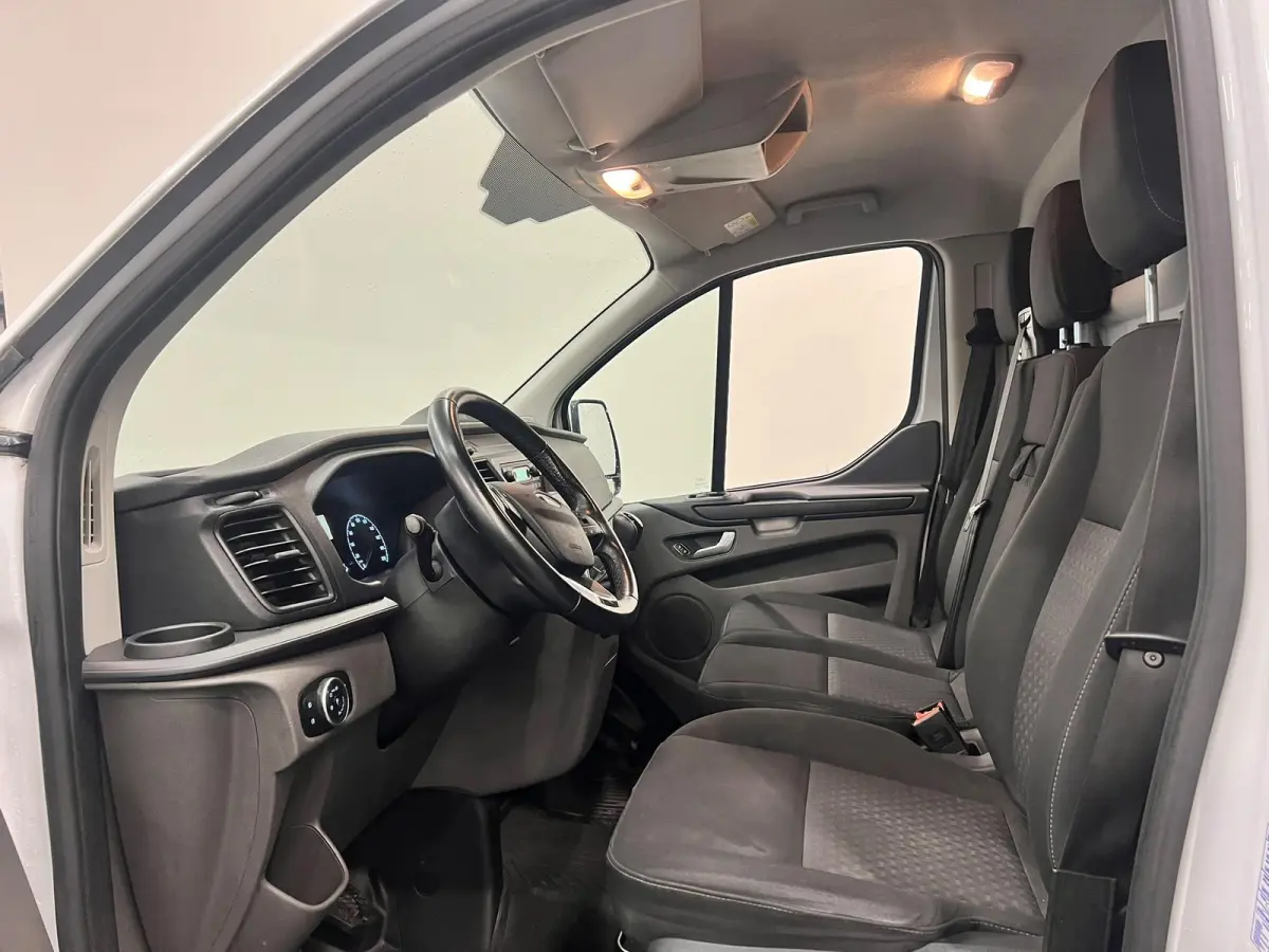 280 2.0 TDCI L1H1 Trend Airco Standkachel Stoelverwarming Achterklep Trekhaak Parkeersensoren DAB+