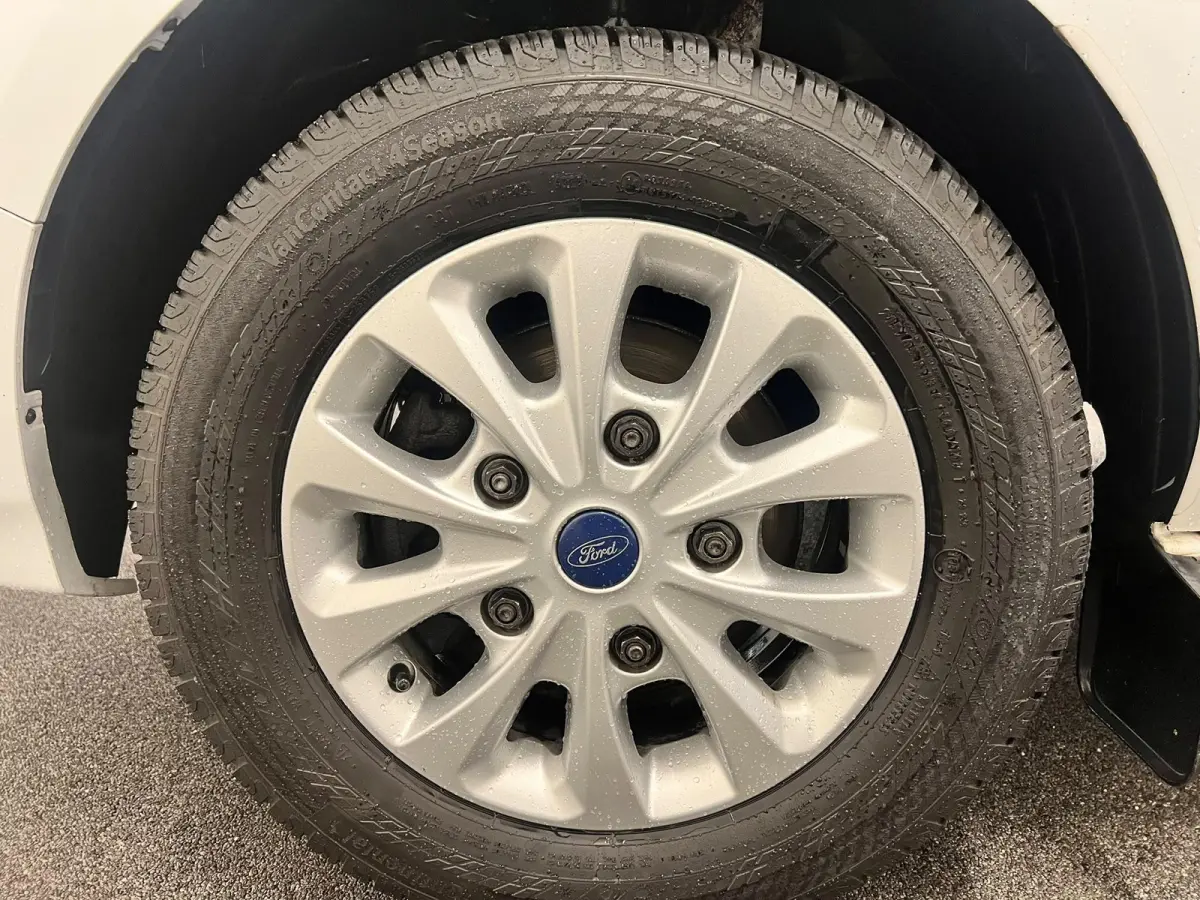 280 2.0 TDCI L1H1 Trend Airco Standkachel Stoelverwarming Achterklep Trekhaak Parkeersensoren DAB+