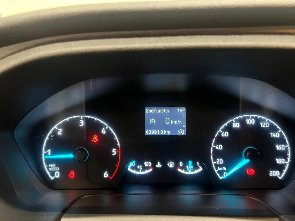280 2.0 TDCI L1H1 Trend Airco Standkachel Stoelverwarming Achterklep Trekhaak Parkeersensoren DAB+