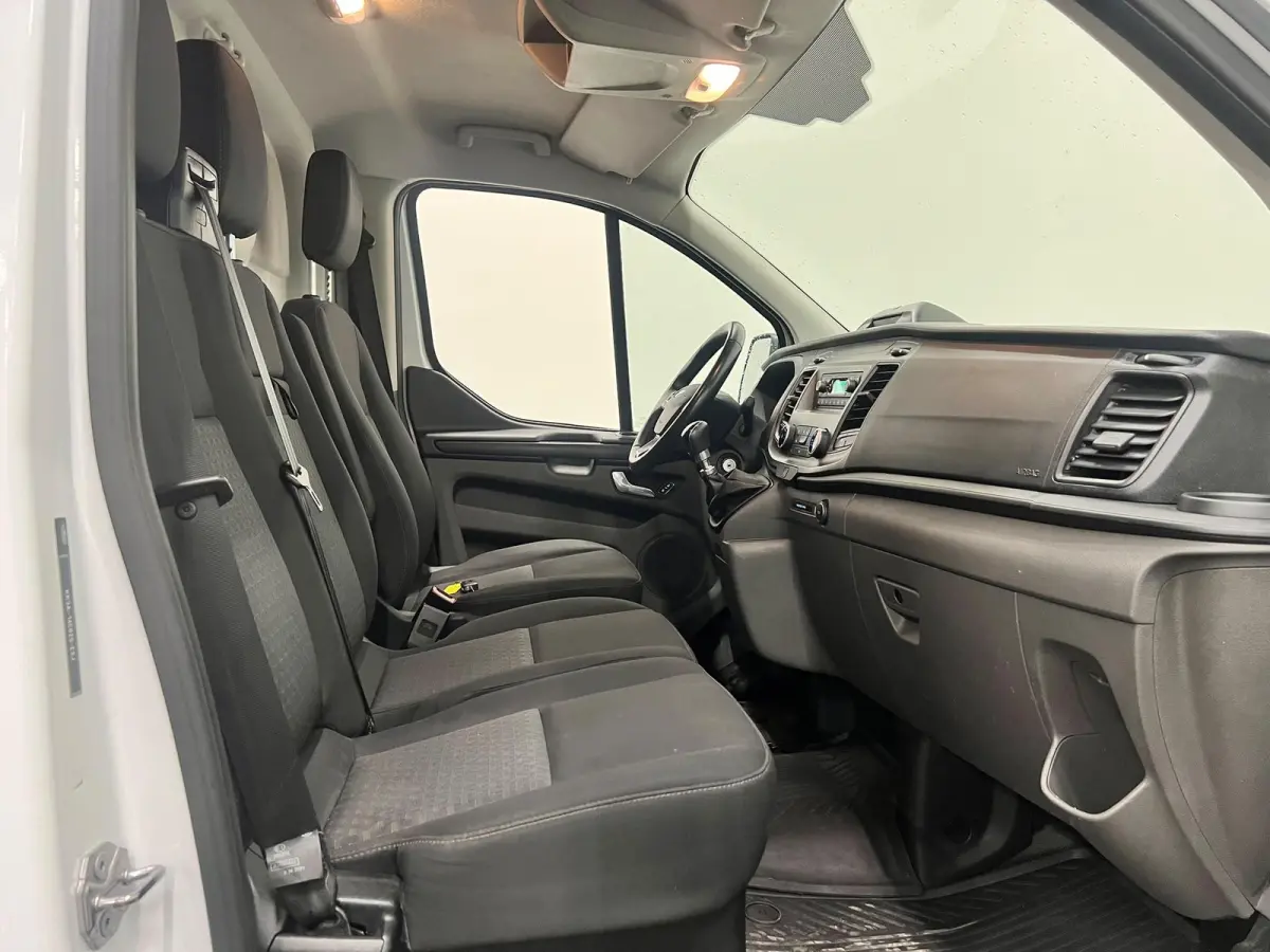 280 2.0 TDCI L1H1 Trend Airco Standkachel Stoelverwarming Achterklep Trekhaak Parkeersensoren DAB+