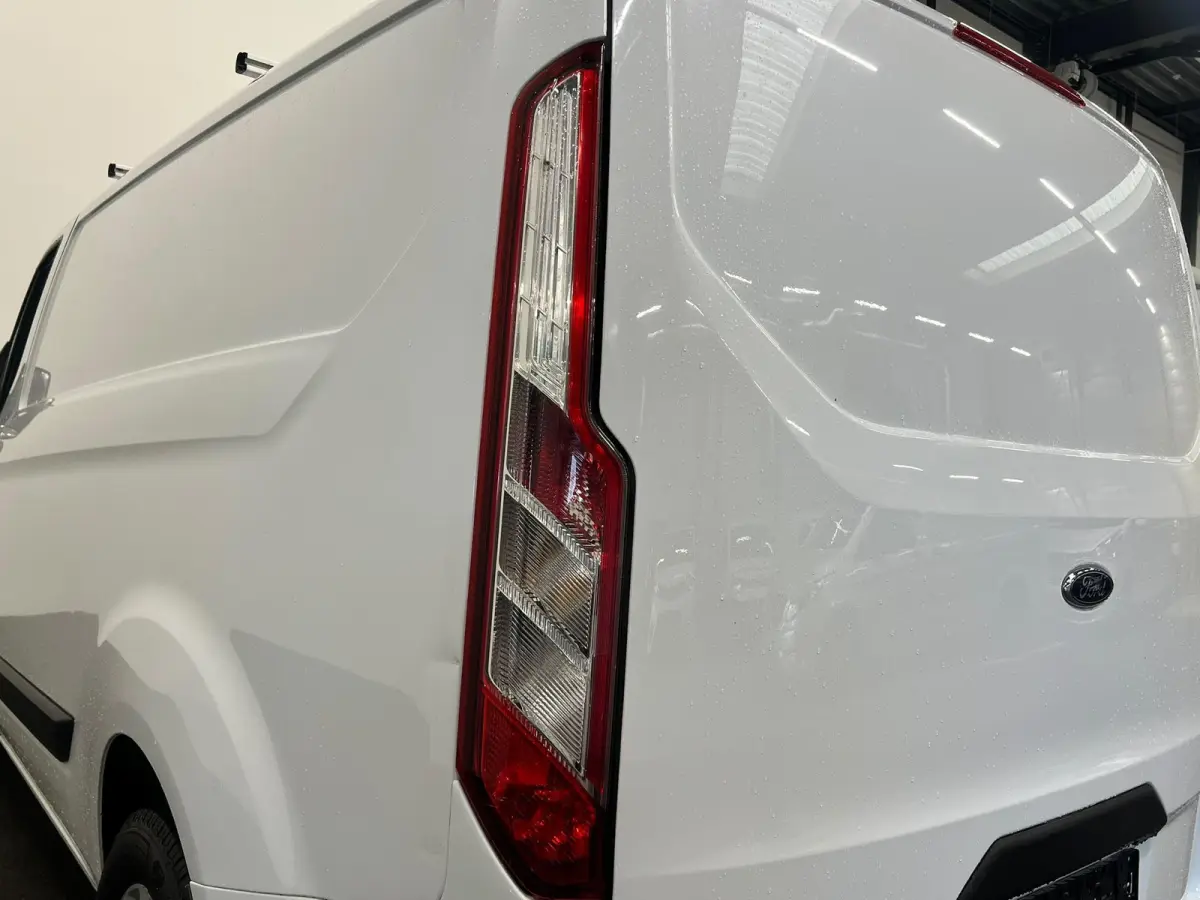 280 2.0 TDCI L1H1 Trend Airco Standkachel Stoelverwarming Achterklep Trekhaak Parkeersensoren DAB+