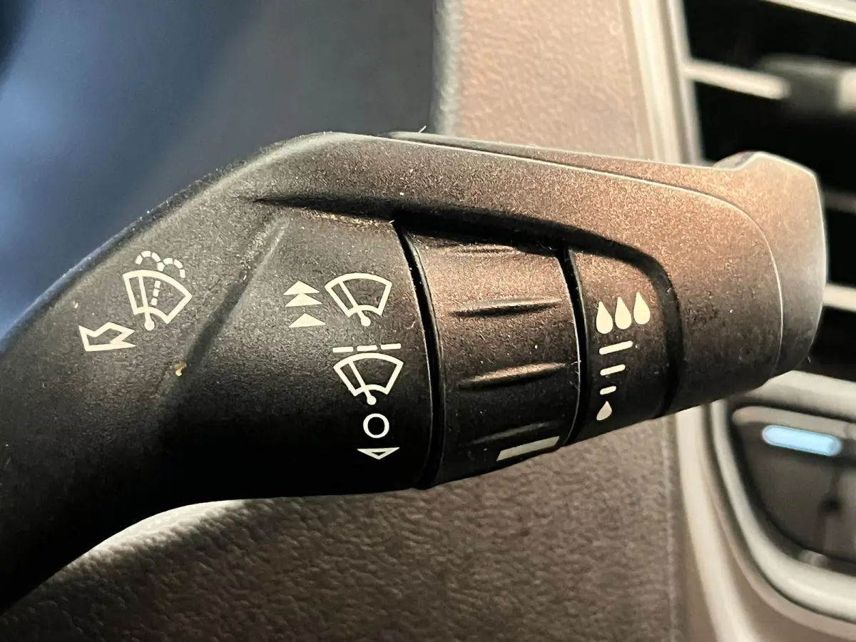 280 2.0 TDCI L1H1 Trend Airco Standkachel Stoelverwarming Achterklep Trekhaak Parkeersensoren DAB+