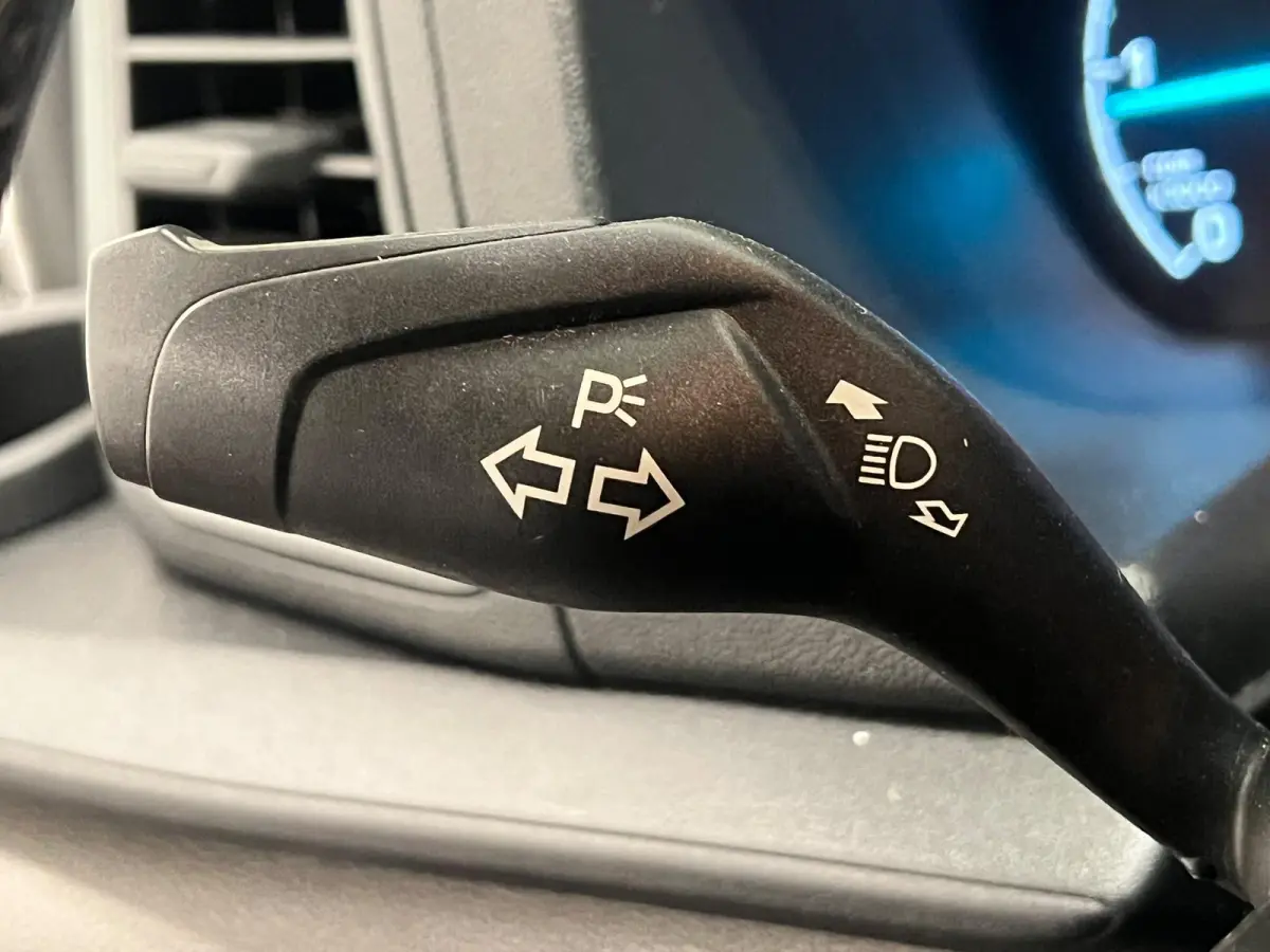 280 2.0 TDCI L1H1 Trend Airco Standkachel Stoelverwarming Achterklep Trekhaak Parkeersensoren DAB+