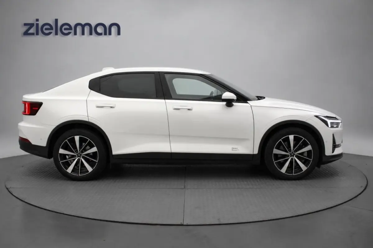 Standard Range Single Motor 63kWh - Carplay, Camera, Stoel/Stuur verwarming SOH 93,57%