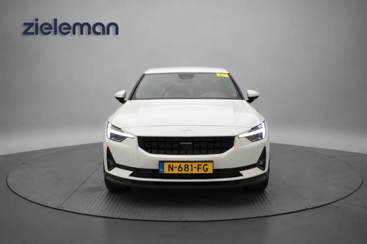 Standard Range Single Motor 63kWh - Carplay, Camera, Stoel/Stuur verwarming SOH 93,57%