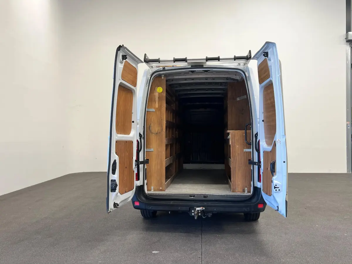 T35 2.3 dCi 150 L3H2 Energy Comfort Airco Cruise Control Navigatie Trekhaak Ladder + Imperiaal