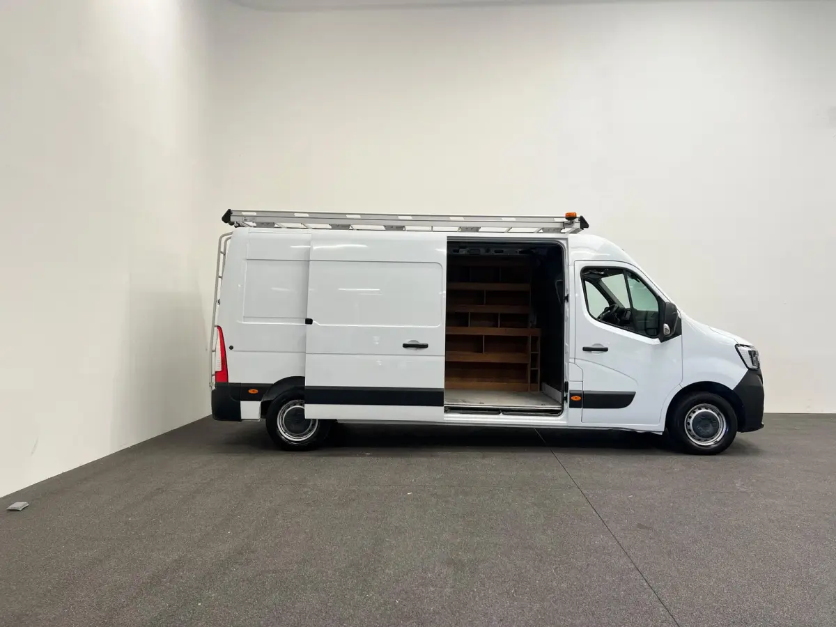 T35 2.3 dCi 150 L3H2 Energy Comfort Airco Cruise Control Navigatie Trekhaak Ladder + Imperiaal