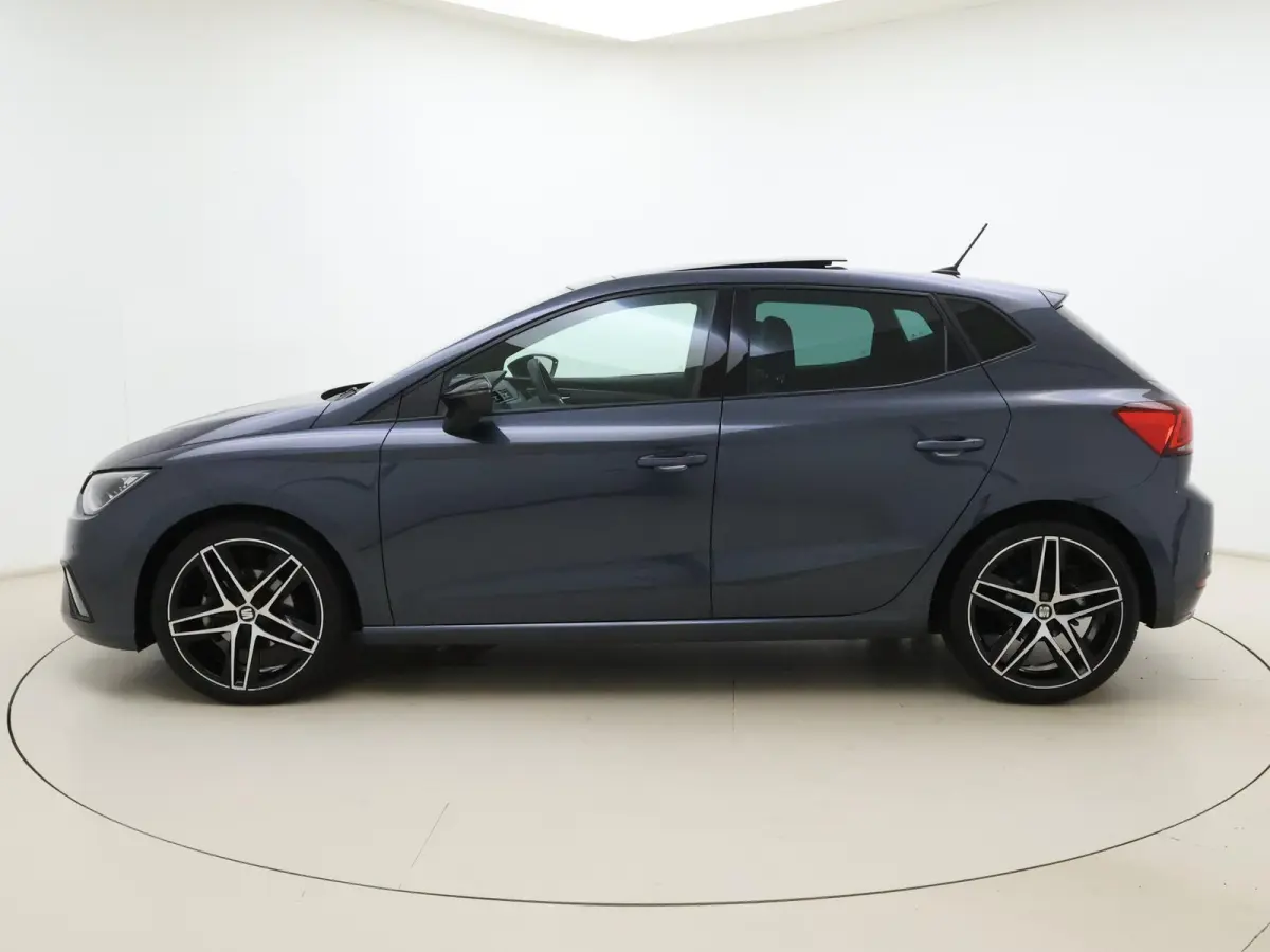 1.0 TSI FR Business Intense Plus 116PK | BEATS AUDIO | STOELVERWARMING | PANORAMADAK | NAVIGATIE
