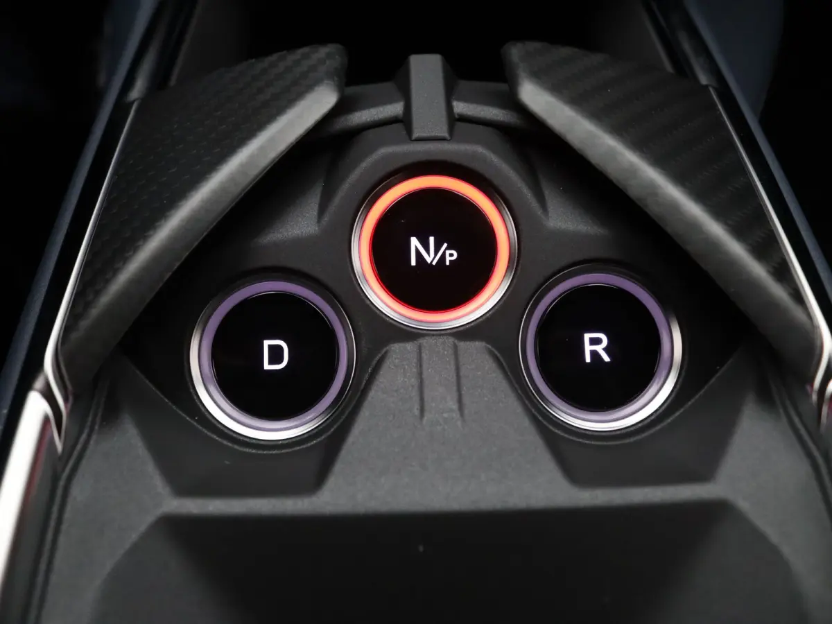 GTS 89kWh 22 kW Boordlader | Sabelt Sportstoelen Met Geweven Carbon | Premium Massage