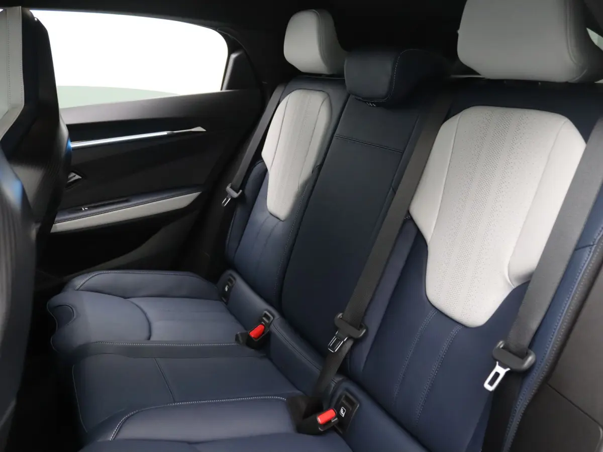 GTS 89kWh 22 kW Boordlader | Sabelt Sportstoelen Met Geweven Carbon | Premium Massage
