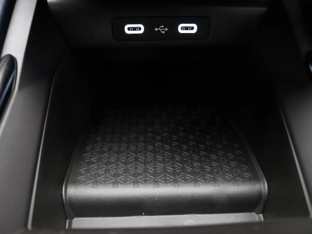 GTS 89kWh 22 kW Boordlader | Sabelt Sportstoelen Met Geweven Carbon | Premium Massage