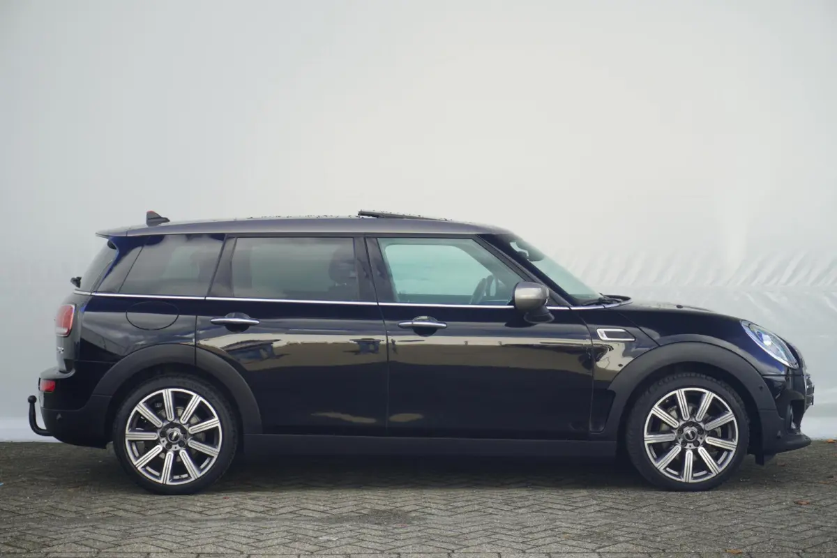 Cooper Richmond Park Edition | Harman Kardon | Panoramadak | Comfort Acces | Stoelverwarming | Trekhaak | Head-Up Display