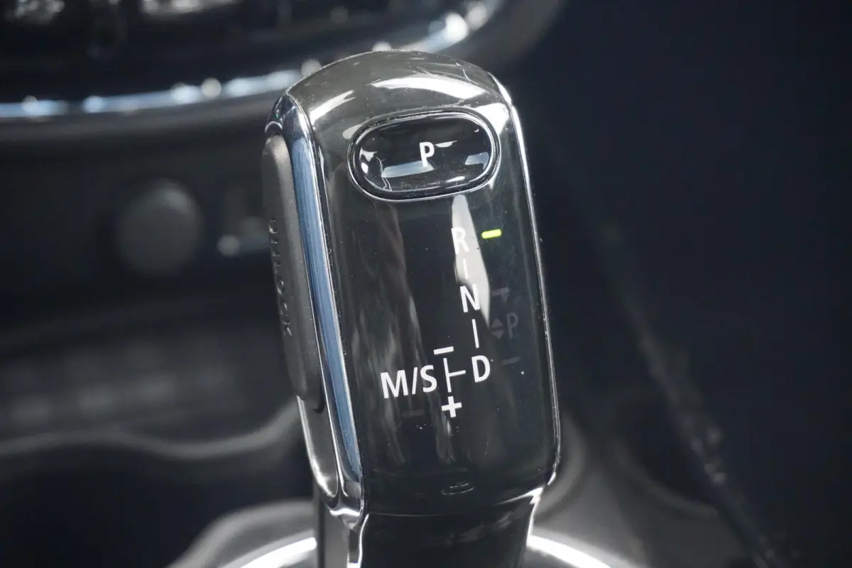 Cooper Richmond Park Edition | Harman Kardon | Panoramadak | Comfort Acces | Stoelverwarming | Trekhaak | Head-Up Display