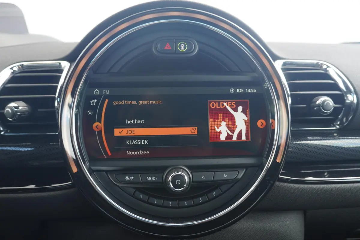 Cooper Richmond Park Edition | Harman Kardon | Panoramadak | Comfort Acces | Stoelverwarming | Trekhaak | Head-Up Display