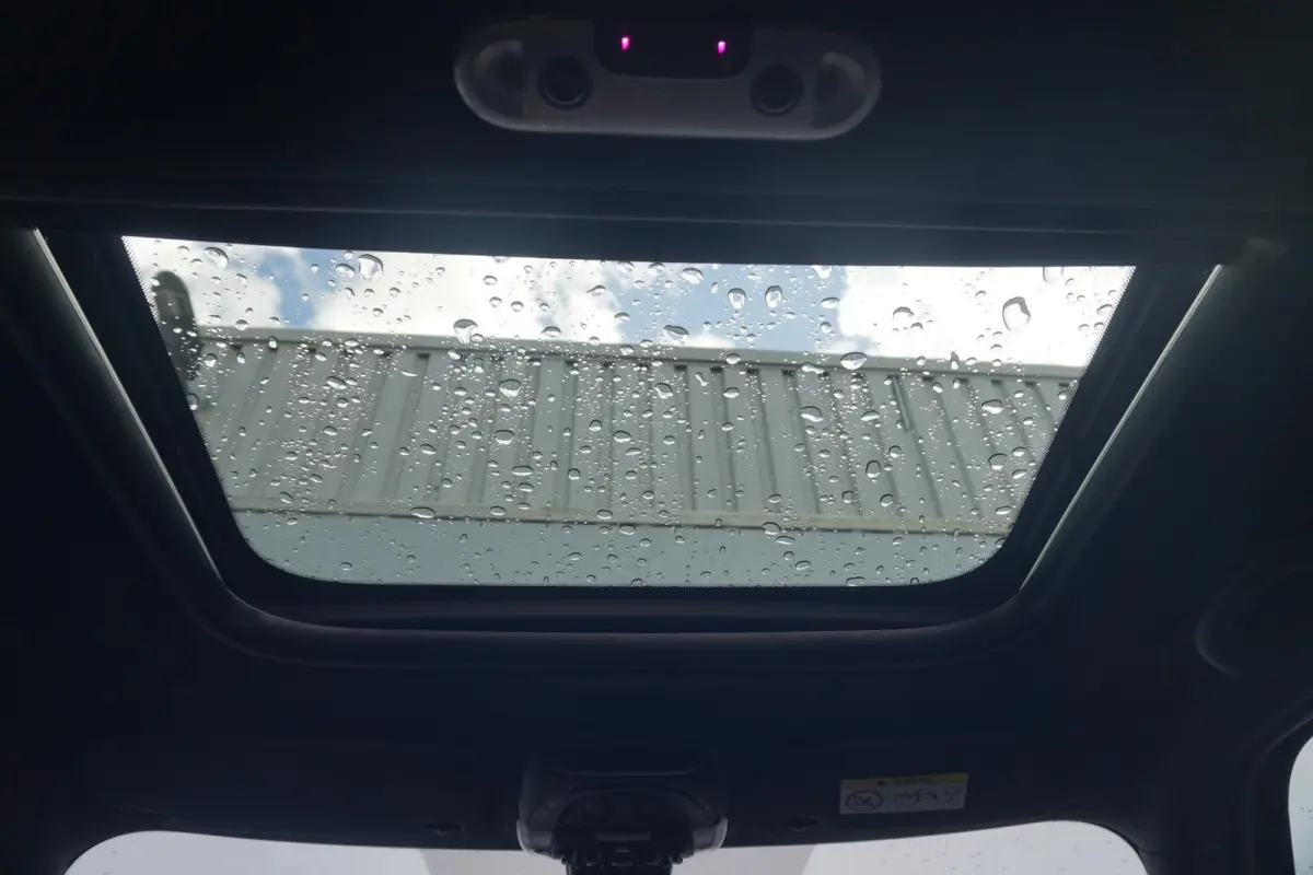Cooper Richmond Park Edition | Harman Kardon | Panoramadak | Comfort Acces | Stoelverwarming | Trekhaak | Head-Up Display