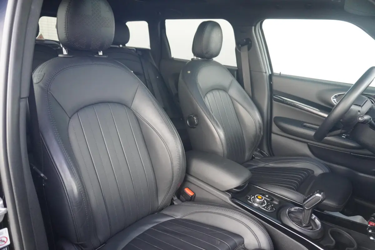 Cooper Richmond Park Edition | Harman Kardon | Panoramadak | Comfort Acces | Stoelverwarming | Trekhaak | Head-Up Display