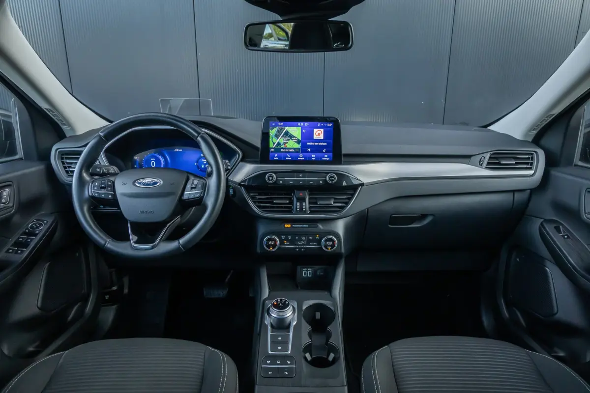 2.5 PHEV Titanium | 100% dealer o.h. | Trekhaak | Adaptieve cruise | Standkachel | Parkeercamera | Apple carplay / andriod auto