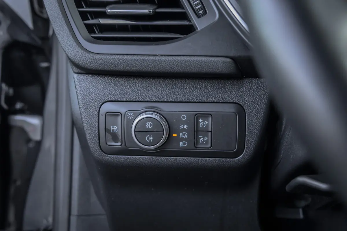 2.5 PHEV Titanium | 100% dealer o.h. | Trekhaak | Adaptieve cruise | Standkachel | Parkeercamera | Apple carplay / andriod auto