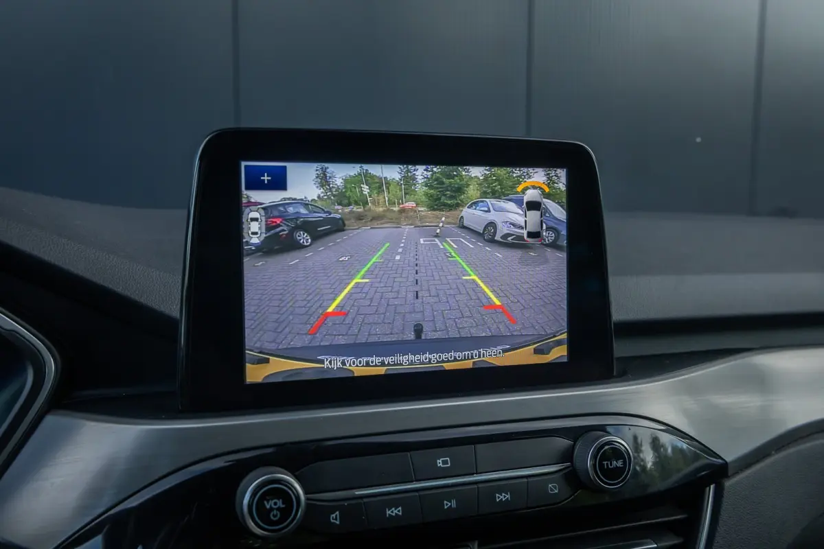 2.5 PHEV Titanium | 100% dealer o.h. | Trekhaak | Adaptieve cruise | Standkachel | Parkeercamera | Apple carplay / andriod auto