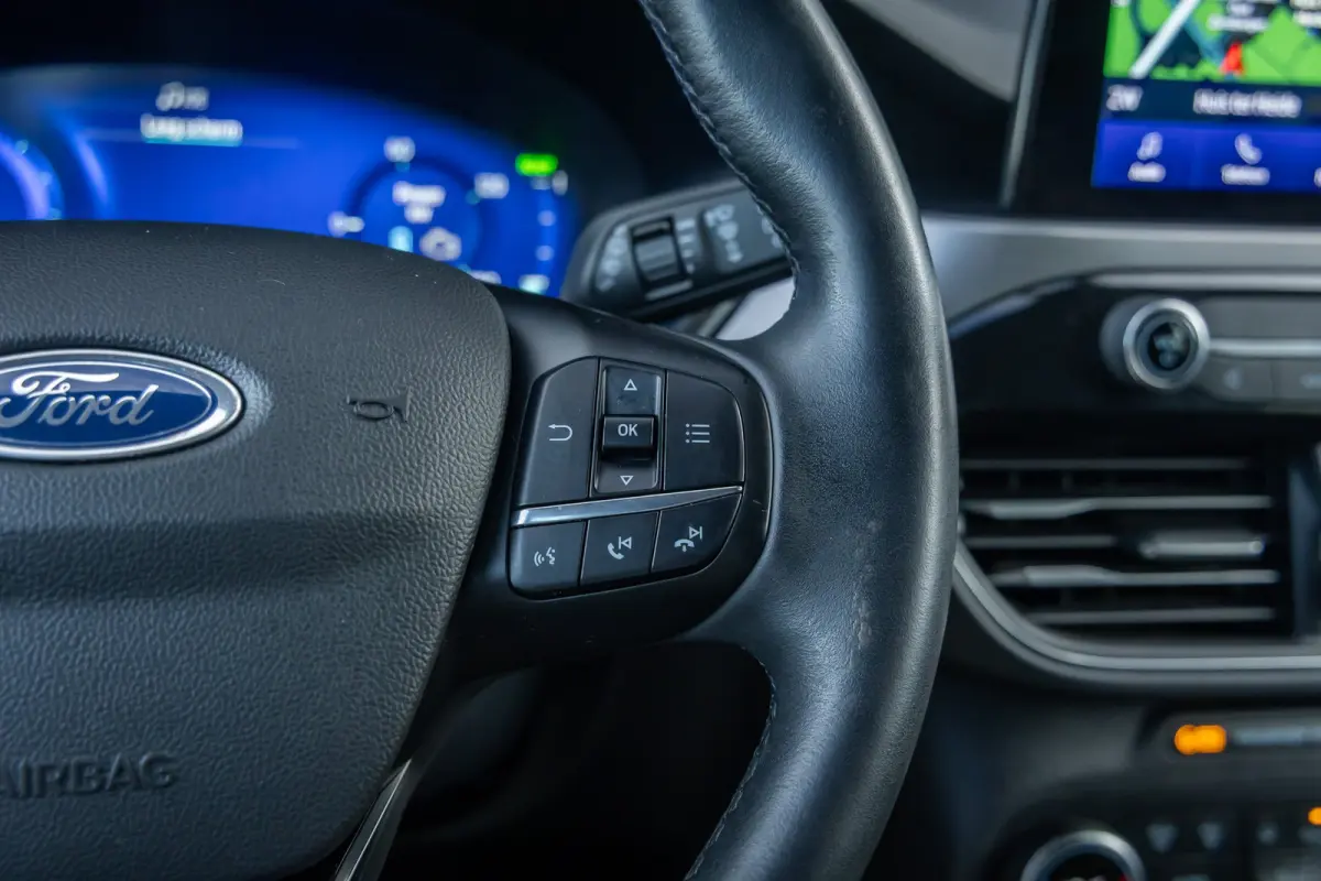 2.5 PHEV Titanium | 100% dealer o.h. | Trekhaak | Adaptieve cruise | Standkachel | Parkeercamera | Apple carplay / andriod auto
