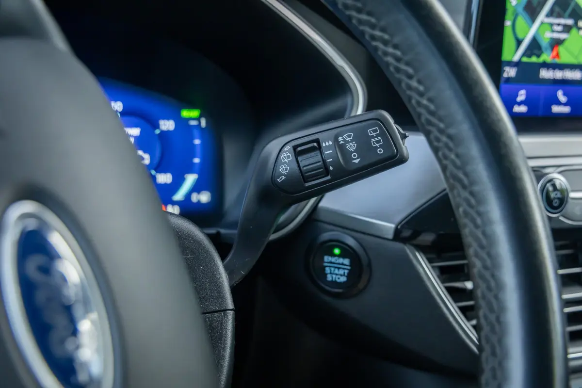2.5 PHEV Titanium | 100% dealer o.h. | Trekhaak | Adaptieve cruise | Standkachel | Parkeercamera | Apple carplay / andriod auto