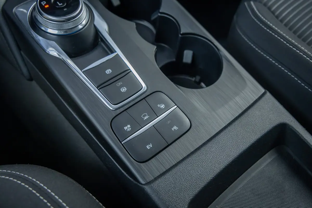 2.5 PHEV Titanium | 100% dealer o.h. | Trekhaak | Adaptieve cruise | Standkachel | Parkeercamera | Apple carplay / andriod auto