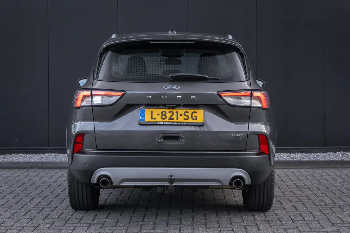 2.5 PHEV Titanium | 100% dealer o.h. | Trekhaak | Adaptieve cruise | Standkachel | Parkeercamera | Apple carplay / andriod auto