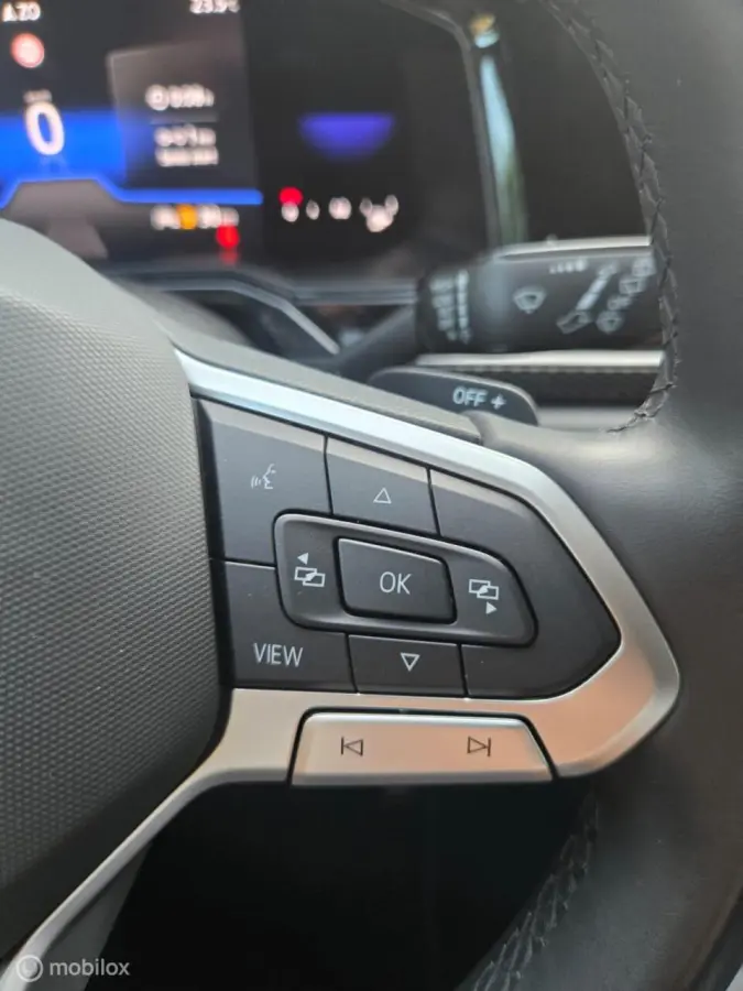 1.0 TSI Life Business IAPPLE CARI PDC I 57KM