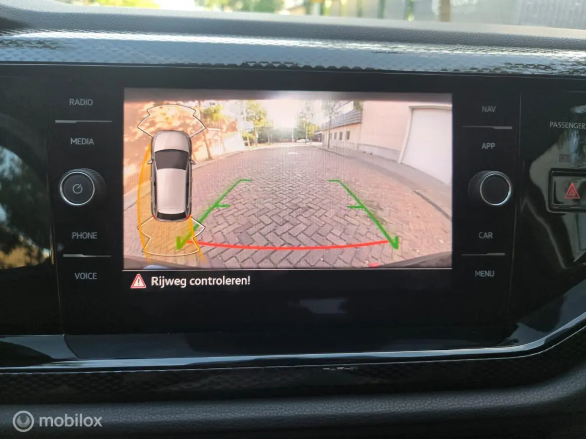1.0 TSI Life Business IAPPLE CARI PDC I 57KM