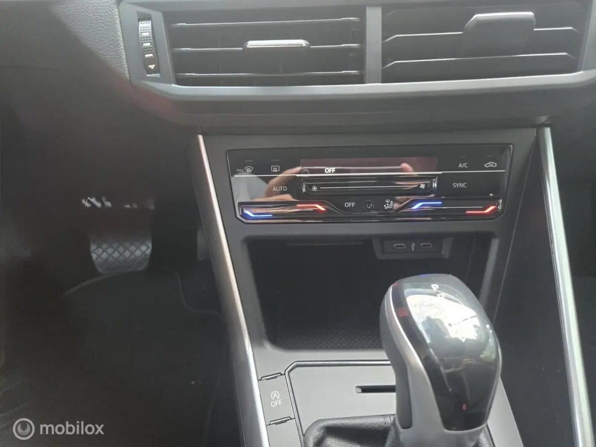 1.0 TSI Life Business IAPPLE CARI PDC I 57KM