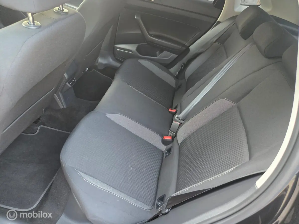 1.0 TSI Life Business IAPPLE CARI PDC I 57KM